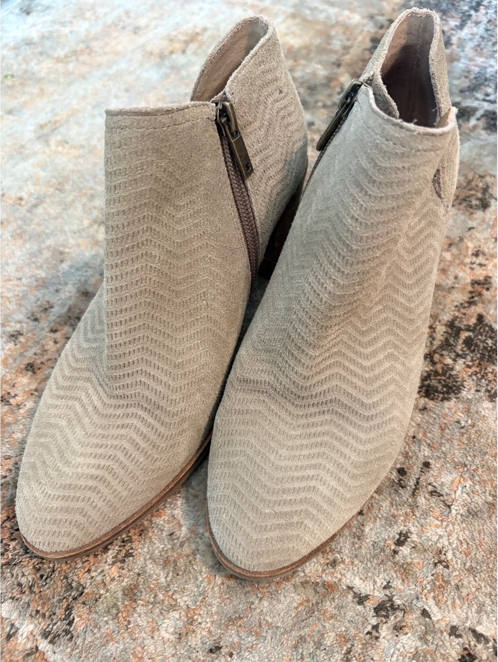 Lucky Brand Women's Beige Suede Pickla Ankle Boots Size 6.5